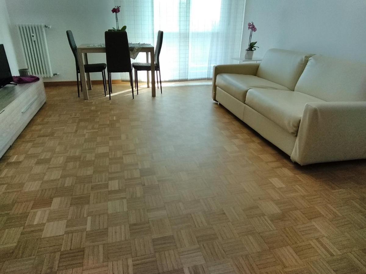 Ferienwohnung Miralago Casa Vacanze Mandello del Lario Exterior foto